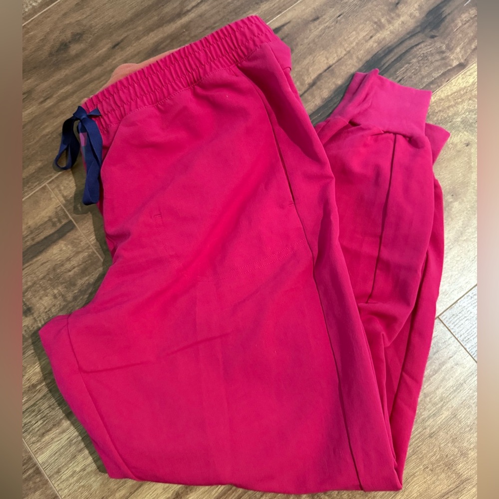 Figs Ultra Rose bottom